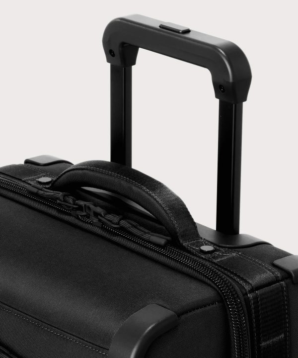 SEATTLE CARRY-ON LUGGAGE-Smaller - 20.5"